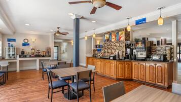 Frokostbuffé er inkludert hver dag