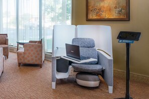 Interior - Sonesta Milwaukee West Wauwatosa (Milwaukee)