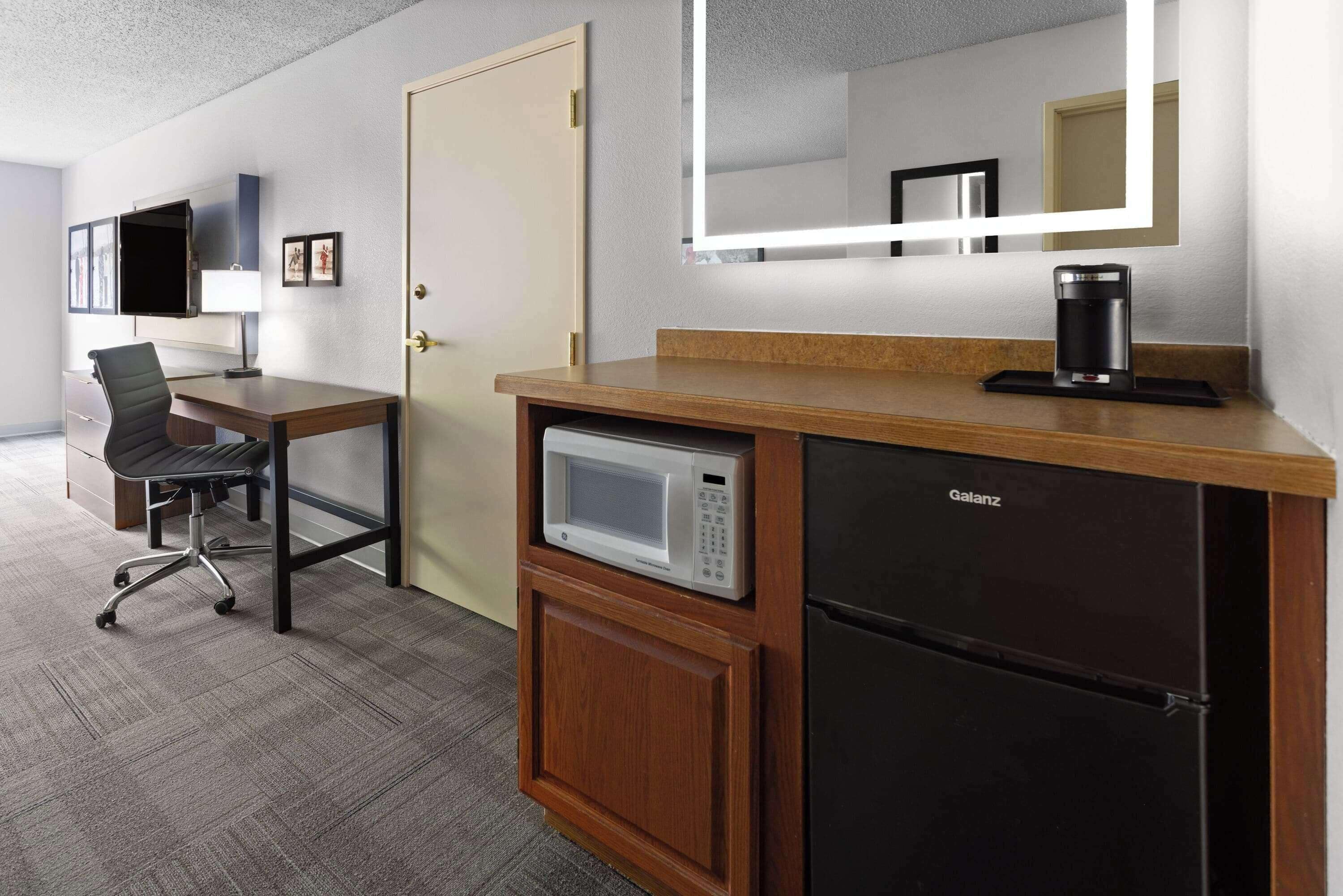 down duvets, in-room safe, desk, laptop workspace