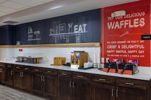 Free daily buffet breakfast - Hampton Inn Dade City - Zephyrhills (Dade City)