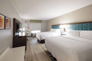 客房, 2 张大床, 无烟房 | 羽绒被、客房内保险箱、隔音、熨斗/熨衣板