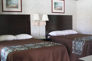 Double Room | View from room - Wagon Wheel Inn (Lenox)