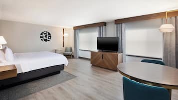 In-room safe, individually furnished, desk, laptop workspace