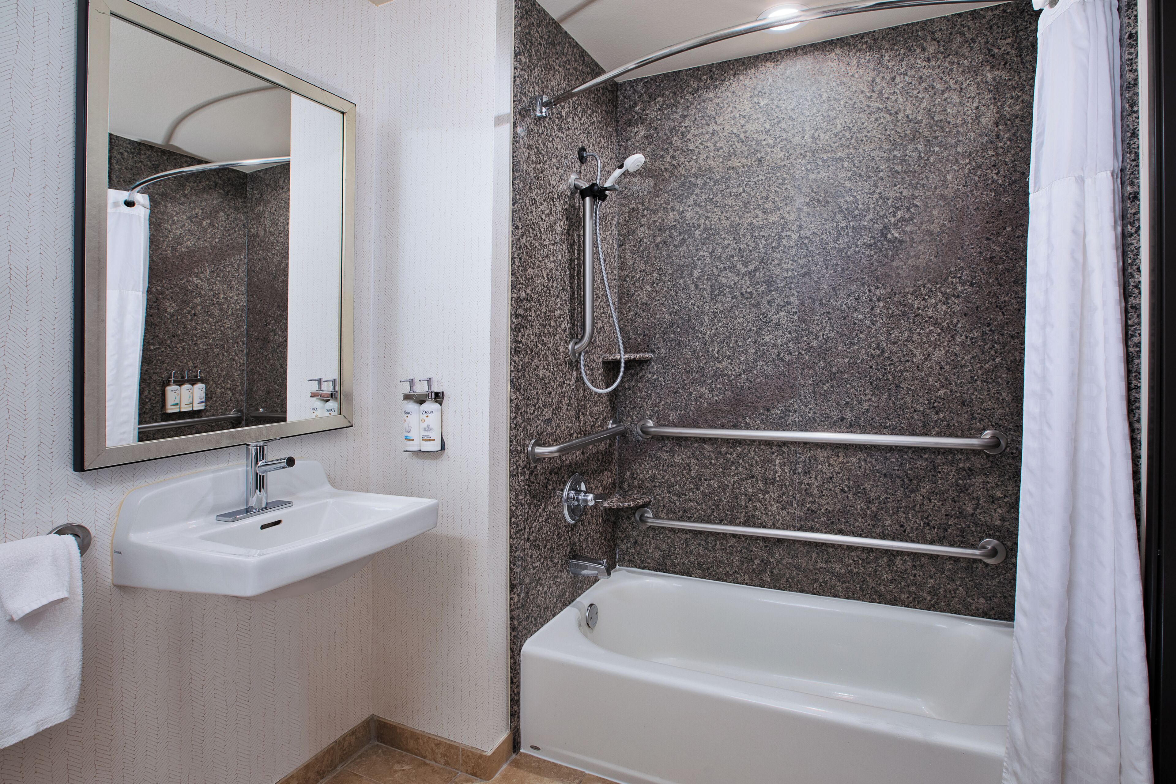 Standard Room, 2 Queen Beds, Accessible (Mobility, Accessible Tub) | Bathroom | Free toiletries, hair dryer, towels, soap