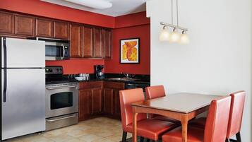 Suite, 1 Double Bed | Desk, iron/ironing board, free cots/infant beds, free WiFi