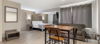 Red Roof Inn & Suites Newport News