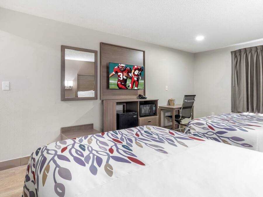 Desk, laptop workspace, blackout drapes, WiFi (free)
