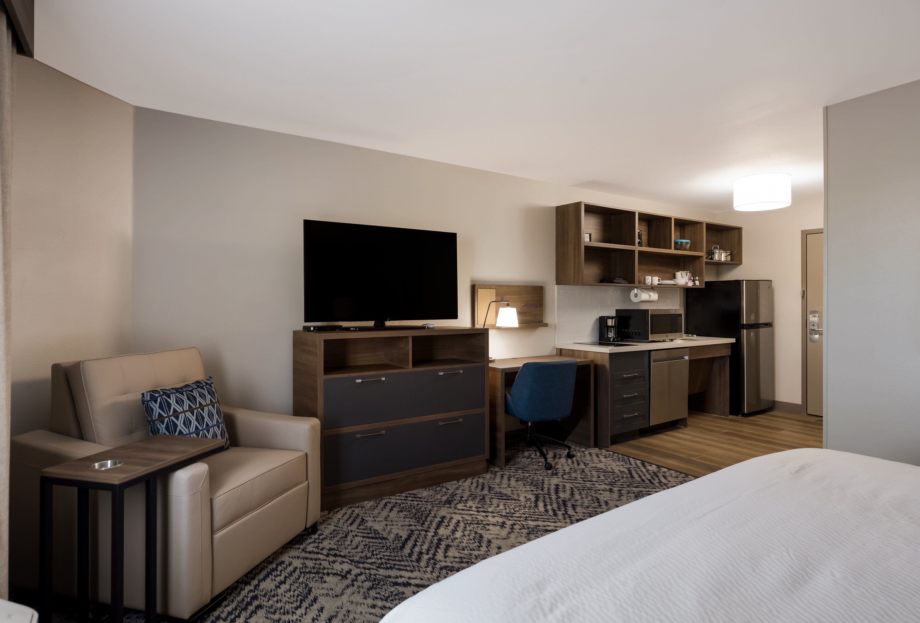 Photo - Candlewood Suites Lafayette - River Ranch by IHG