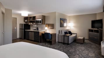 Suíte estúdio, 1 cama King e sofá-cama | Roupas de cama de algodão egípcio, roupas de cama premium