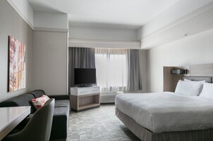 Ropa de cama de alta calidad, escritorio y cortinas blackout 