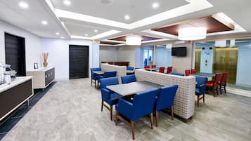 Desayuno bufé gratuito y diario