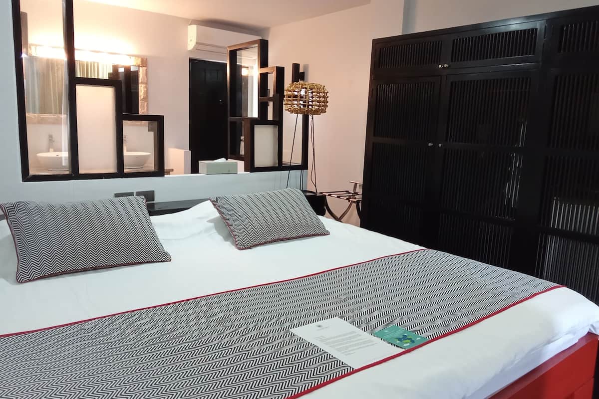 basic room | 1 bedroom, minibar, in-room safe, individually decorated