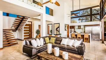 Premium Villa 4 bedroom garden view + private pool | Vardagsrum | Tv