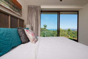 Home Town Aromo 3 Bedroom, 3 Floors. | Näkymä huoneesta