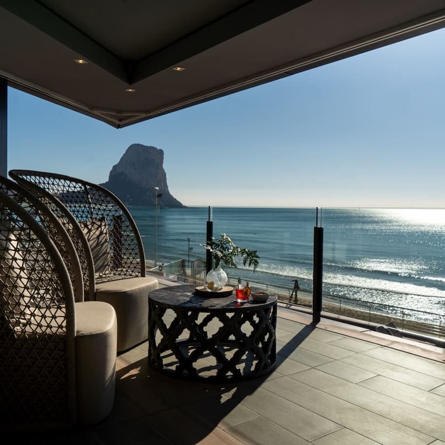 2 restaurants, breakfast, lunch, dinner served; Mediterranean cuisine