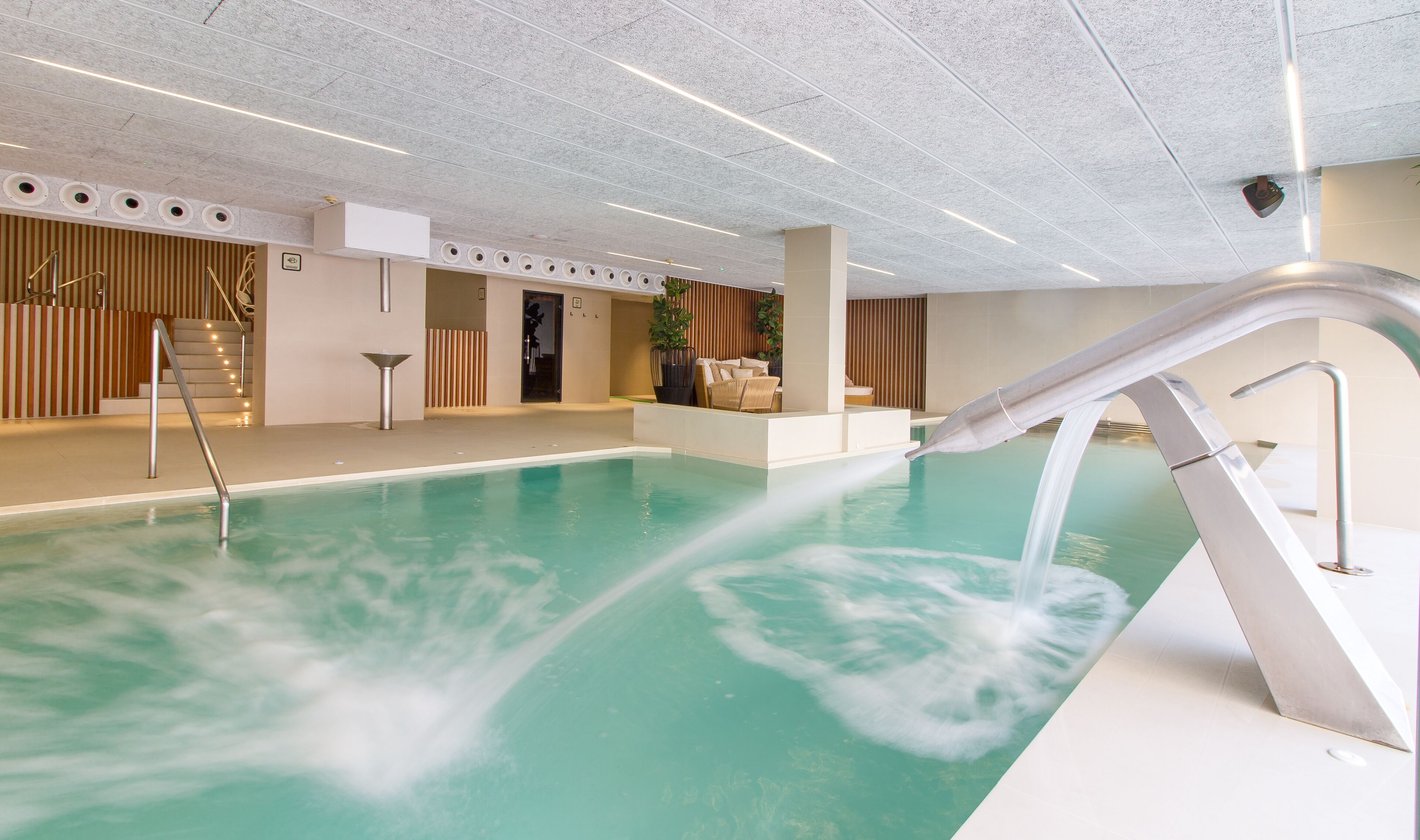 Tratamentos corporais, aromaterapia, massagens com pedras quentes