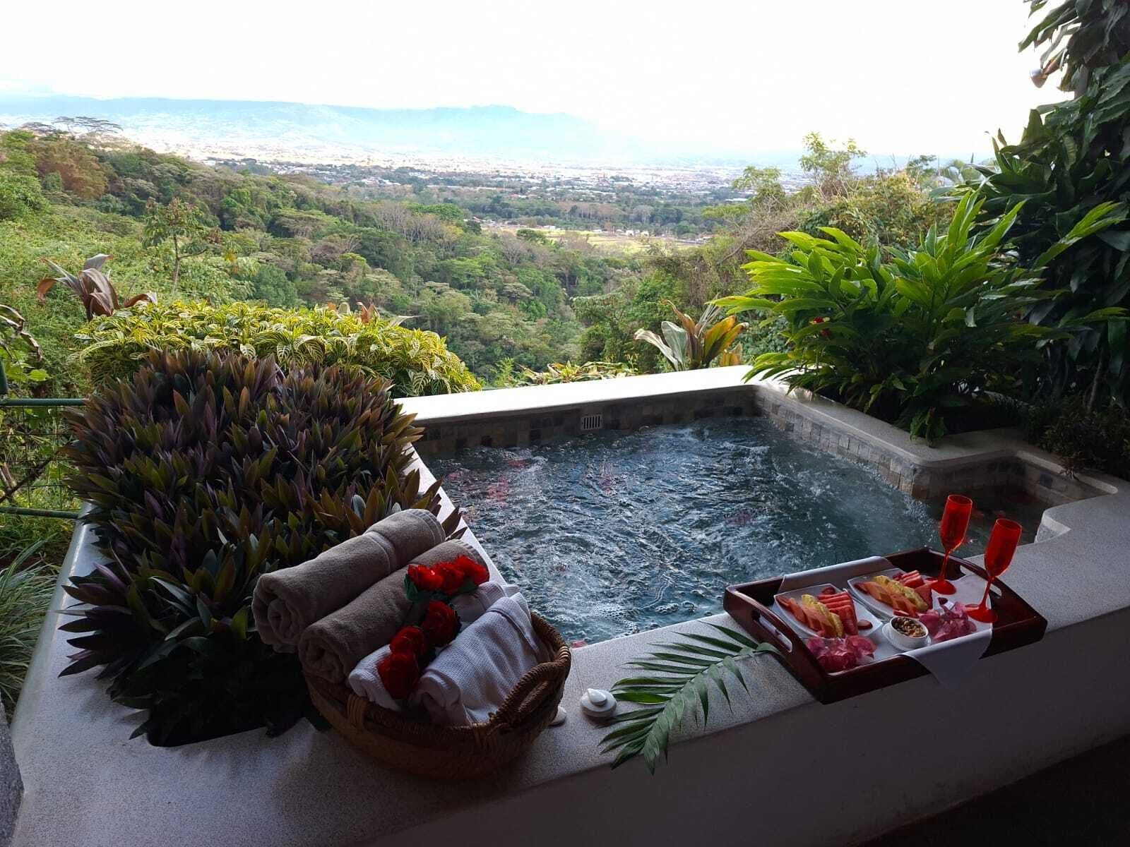 Couples treatment rooms, hot tub, body treatments, aromatherapy