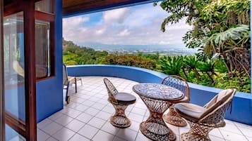 Ultra Villa 2 Beds | Mountain view