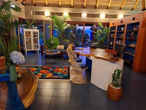 Couples treatment room(s), hot tub, body treatments, aromatherapy