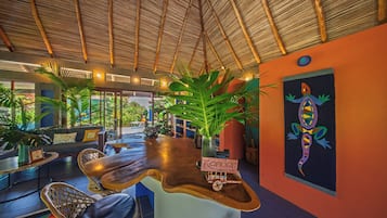 Couples treatment rooms, hot tub, body treatments, aromatherapy