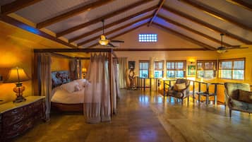 Luxury Villa Premier, 2 Story Oceanfront, 2 Bedroom | 2 bedrooms, Egyptian cotton sheets, premium bedding, down comforters