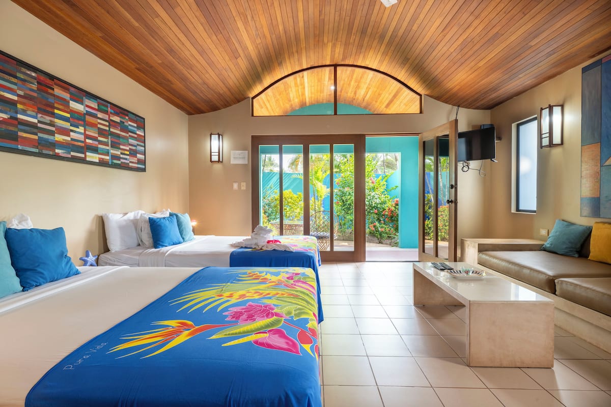 Garden Bungalow 2 Full Size Bed