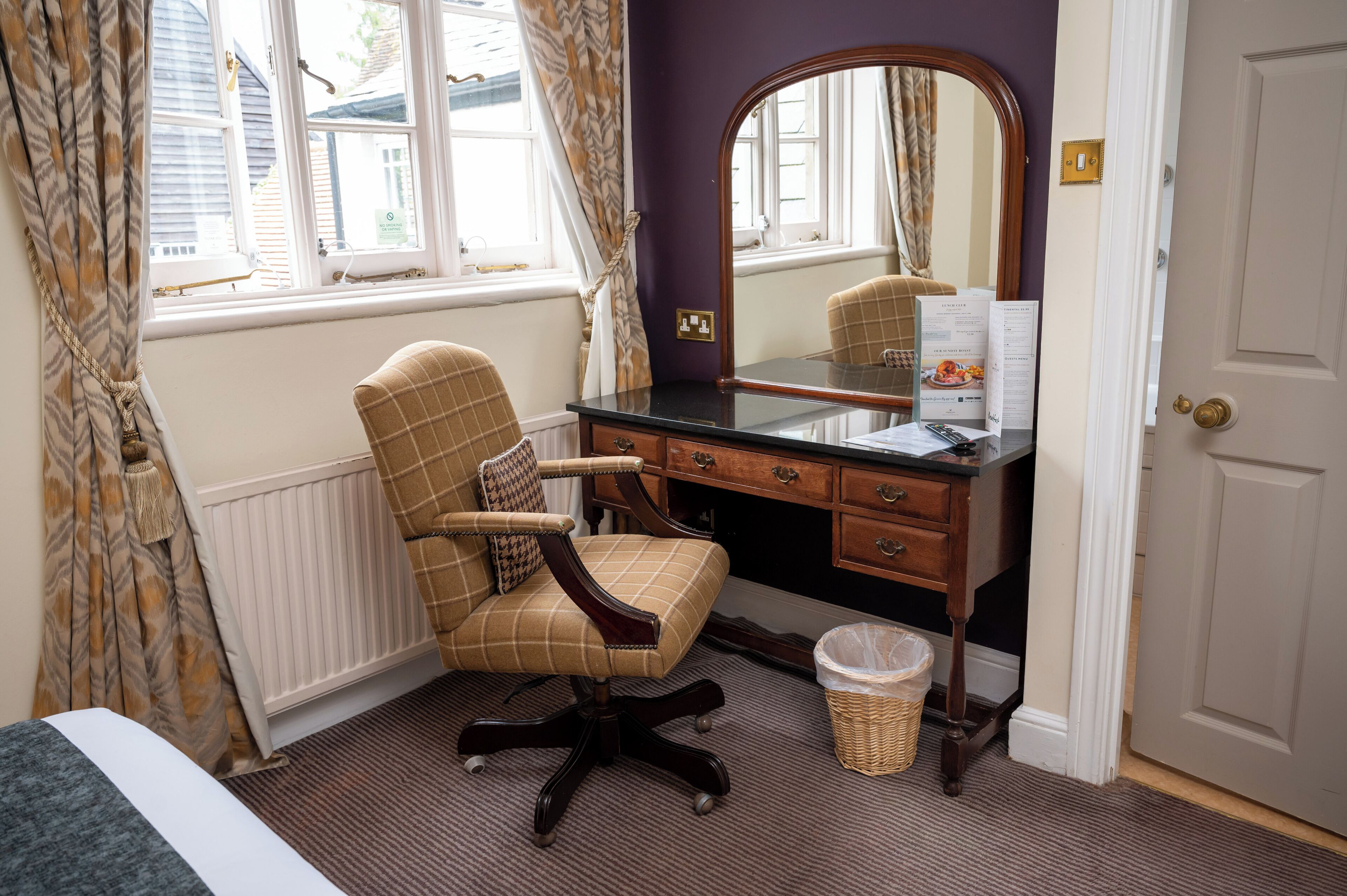 superior room | desk, iron/ironing board, free wifi