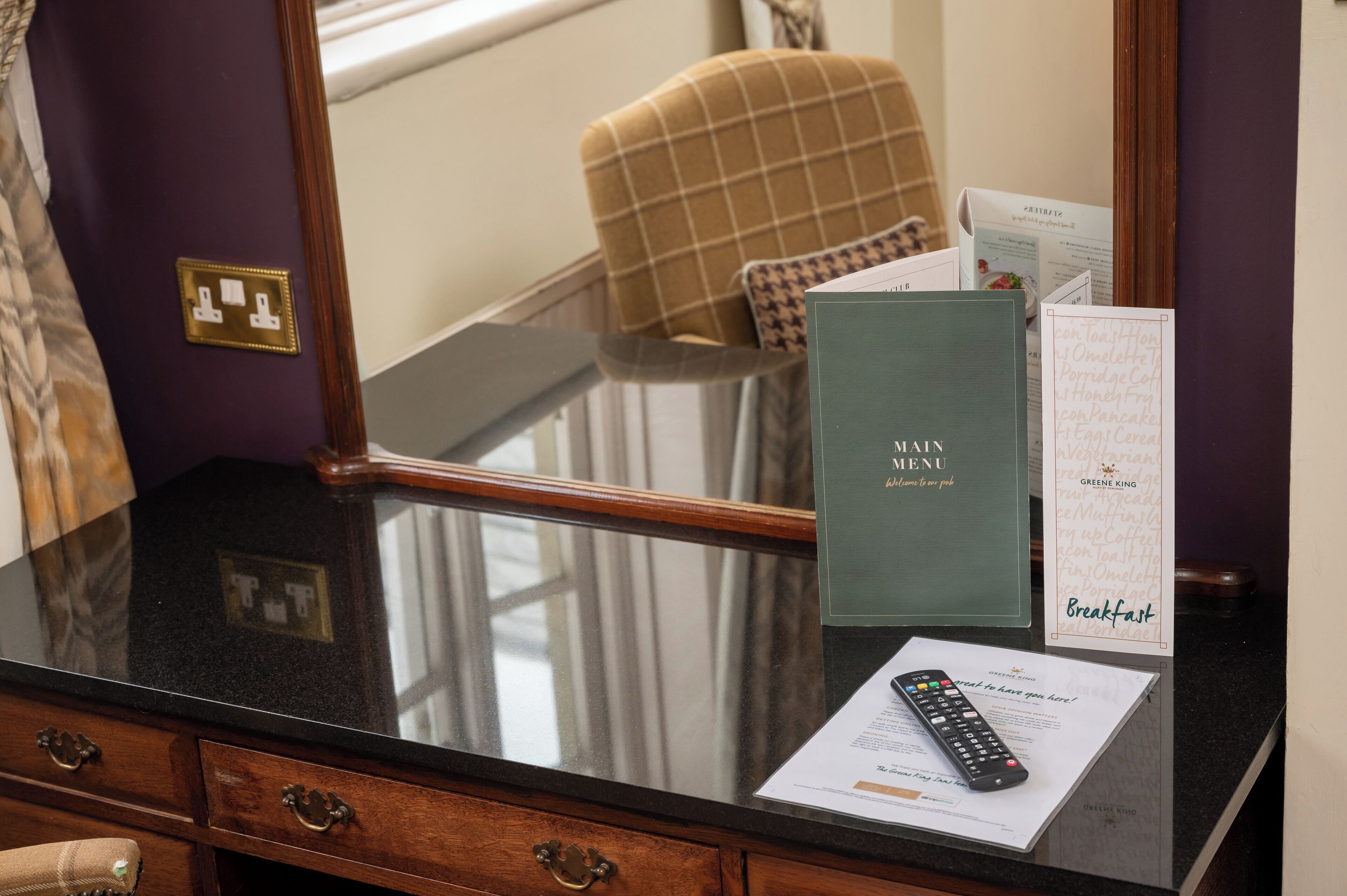 superior room | desk, iron/ironing board, free wifi