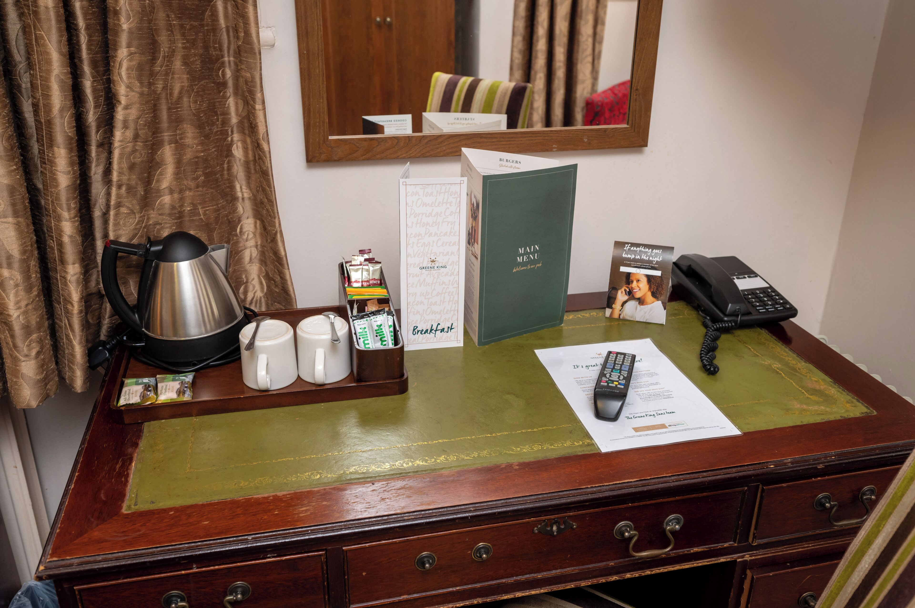 superior room | desk, iron/ironing board, free wifi