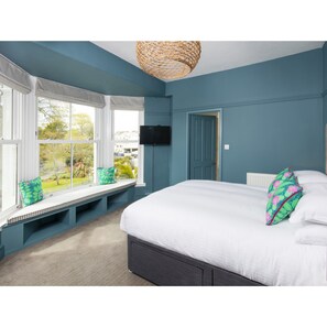 Double-Premium-Ensuite with Shower-Park View-Room 3