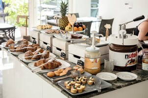 Desayuno buffet incluido todos los días 