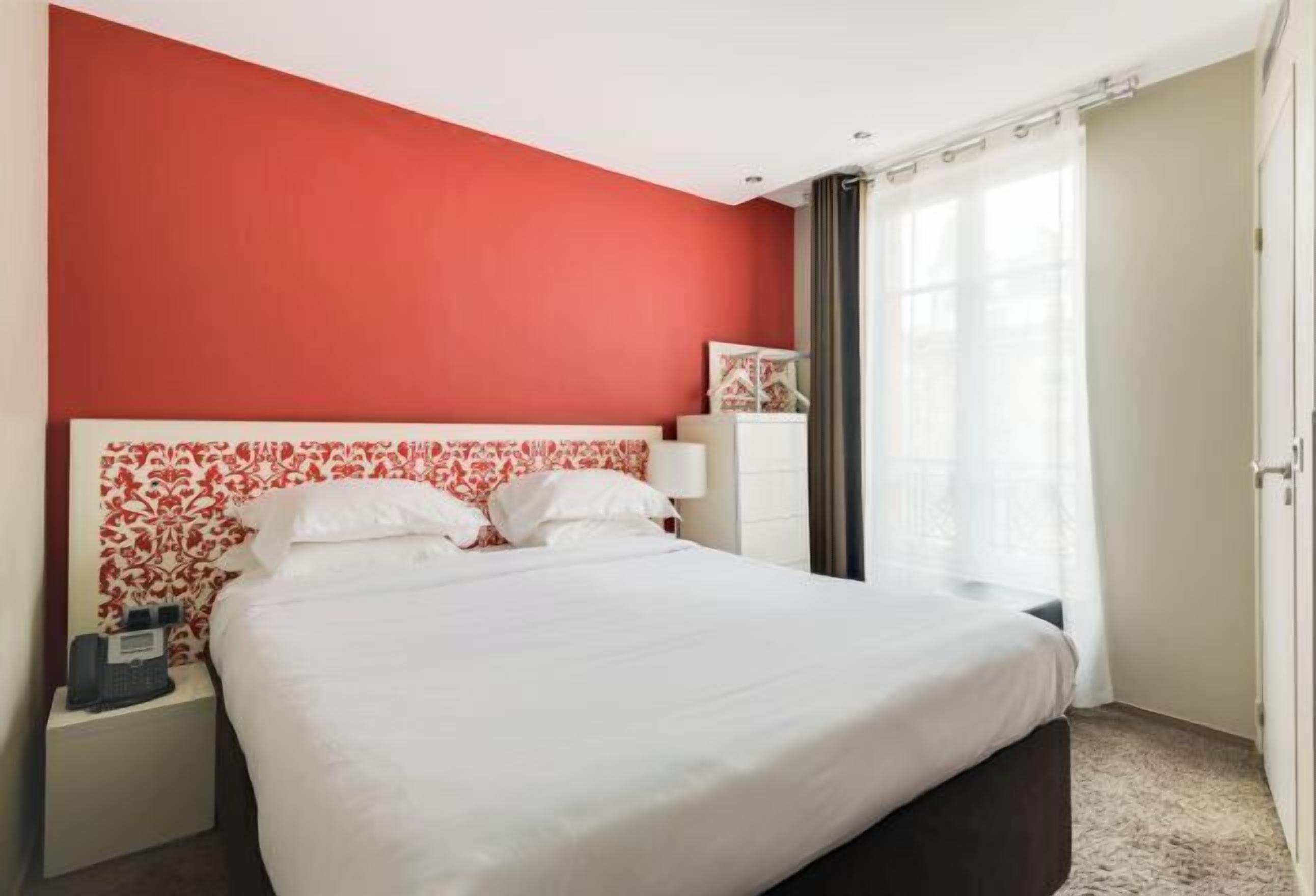 Literie de qualité supérieure, coffres-forts dans les chambres