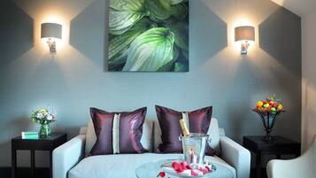 In-room safe, desk, laptop workspace, iron/ironing board