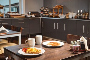 Free daily buffet breakfast 