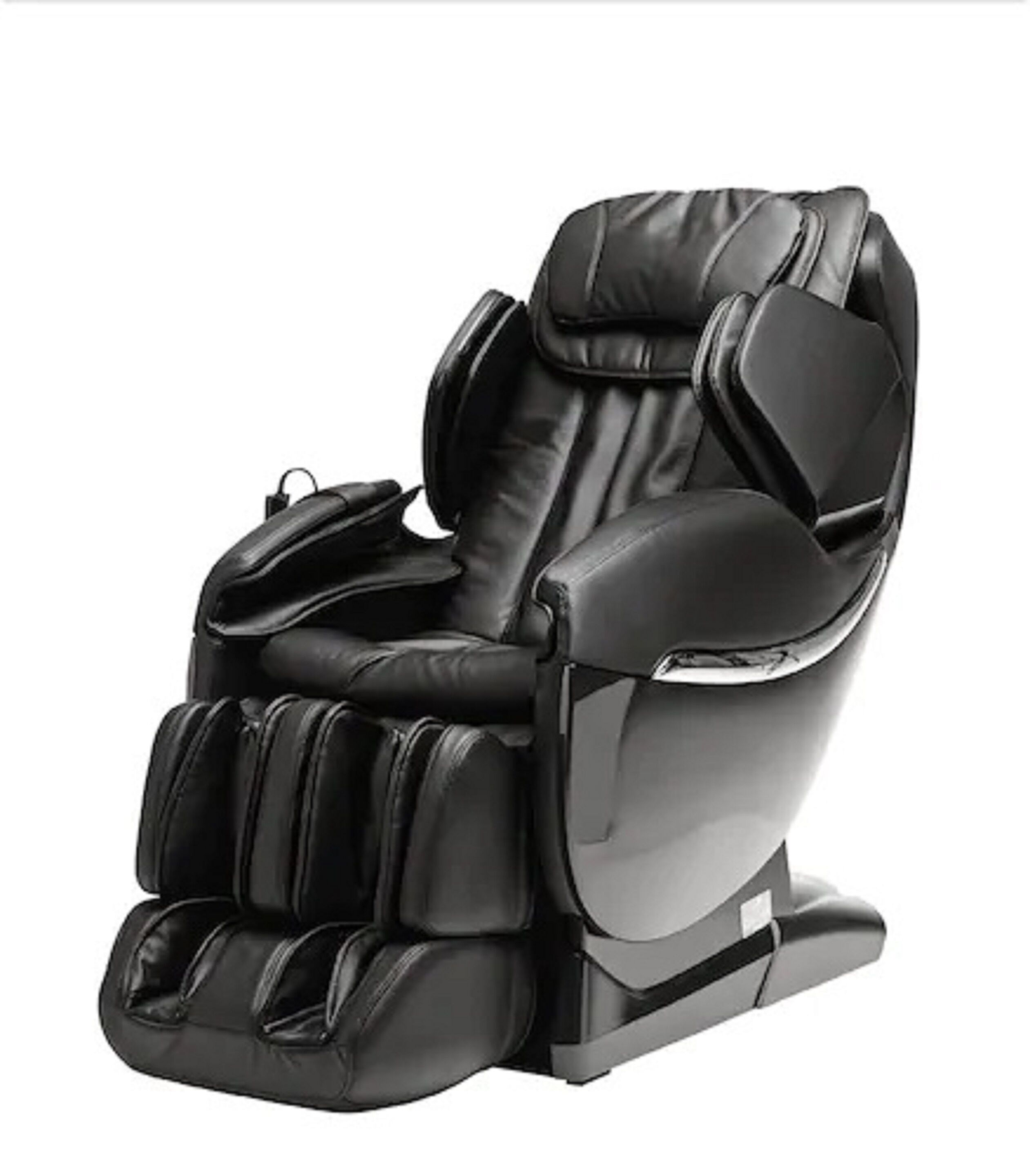 Una silla de masaje negra con reposapiés y panel de control.