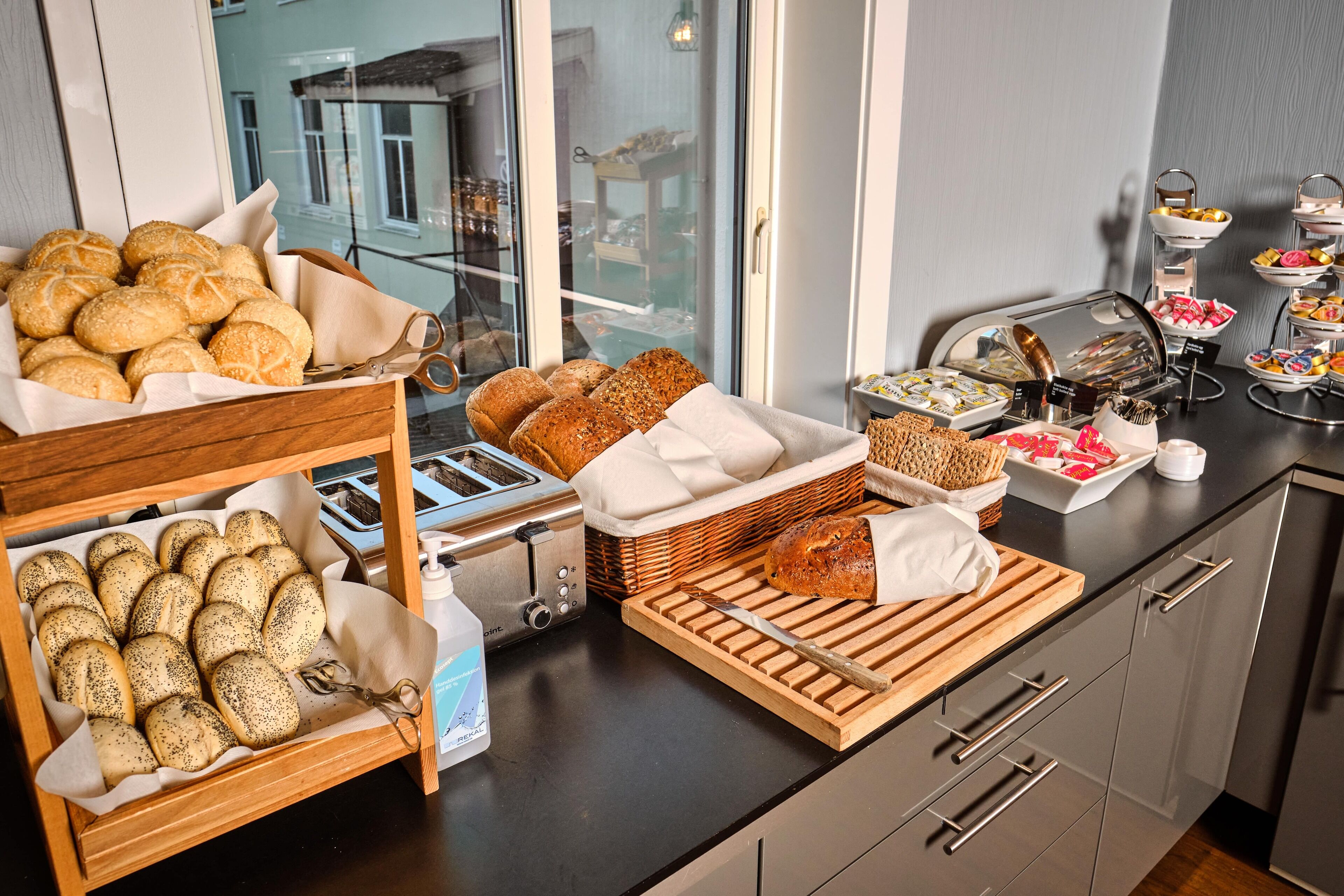 Buffet déjeuner gratuit tous les jours
