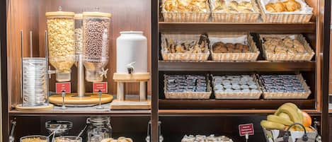 Café da manhã continental todos os dias (MDL 140 por pessoa)