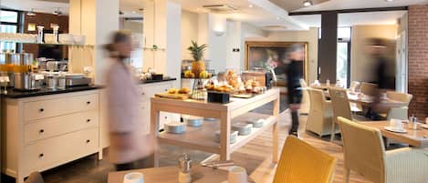 Kontinental frokost hver dag (EUR 15 per person)