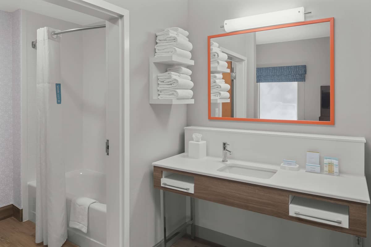 one king studio suite non smoking | bathroom | free toiletries, hair dryer, towels