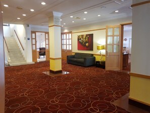 Reception - Lady Hamilton Hotel (Cape Town)