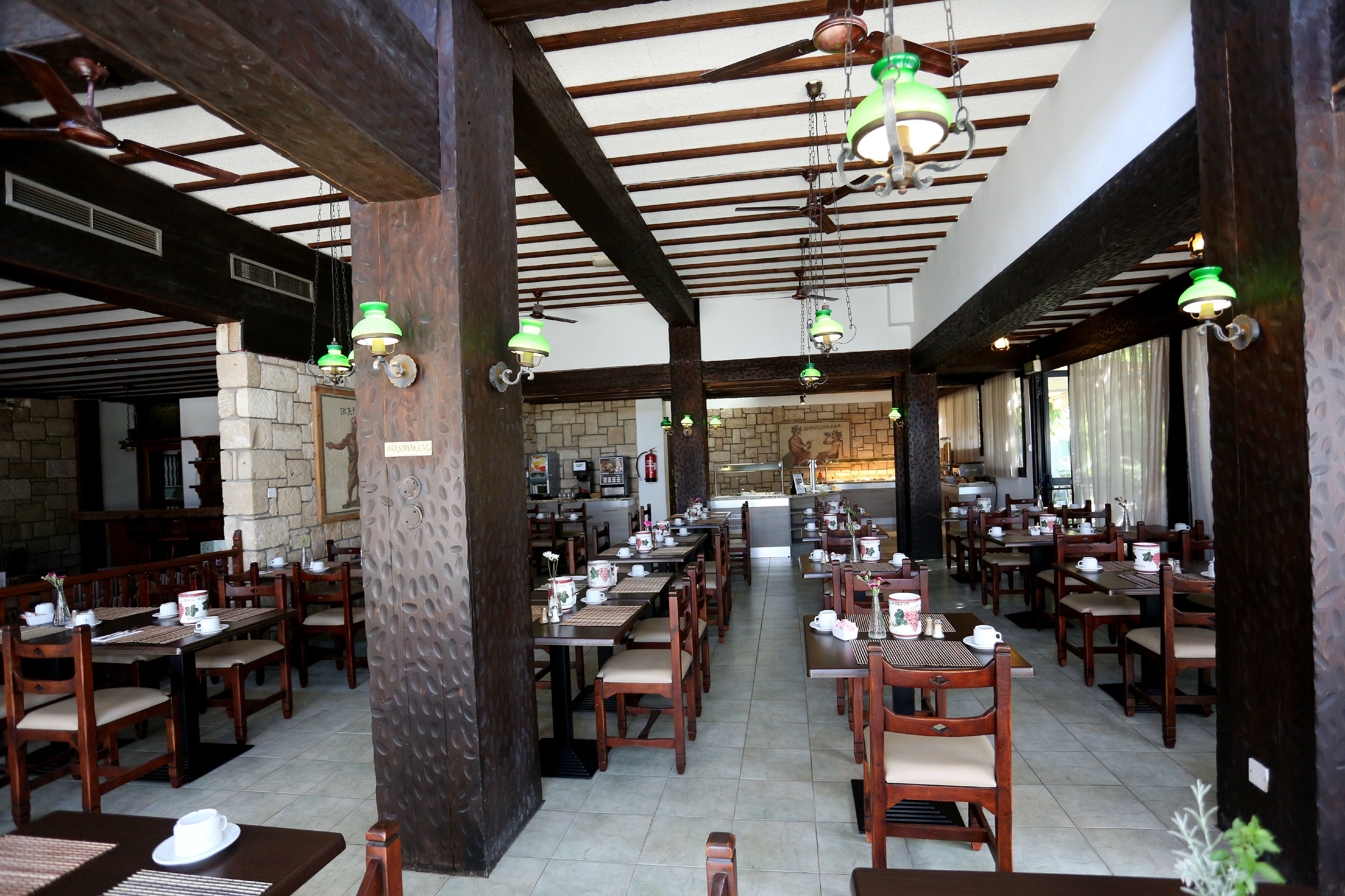 3 restaurants, breakfast, lunch, dinner served; italian cuisine