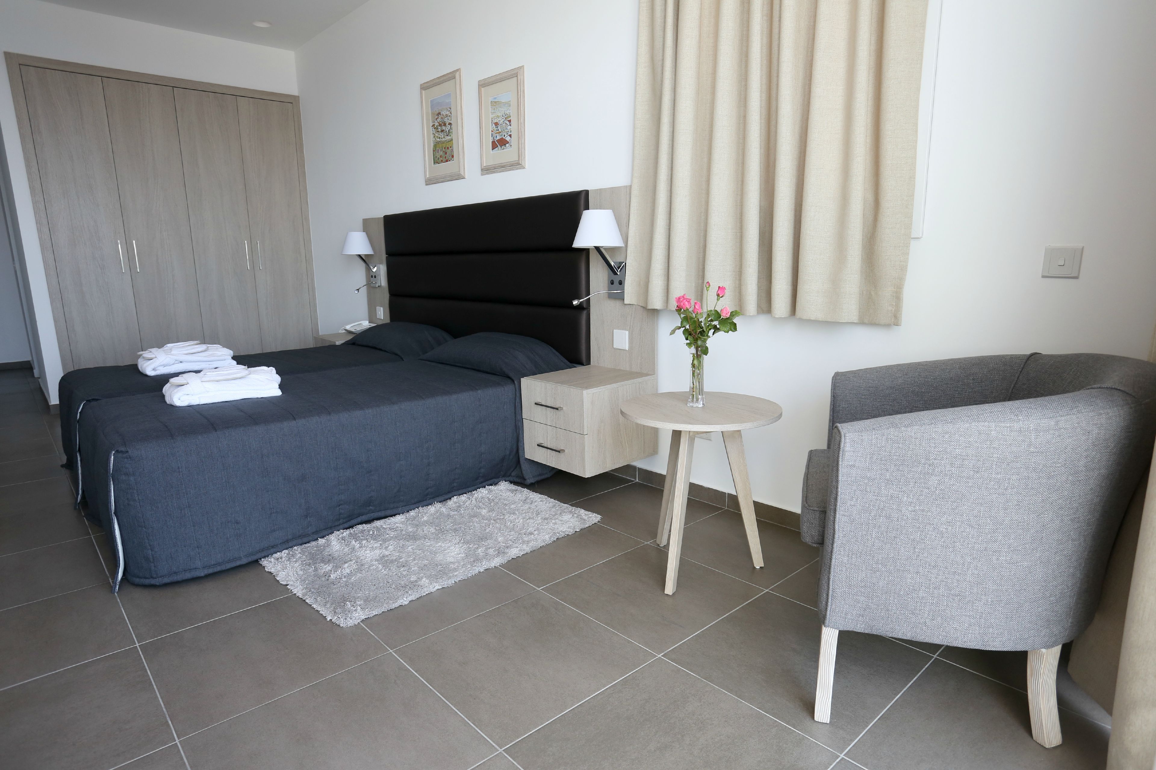 in-room safe, free cots/infant beds, wifi, bed sheets