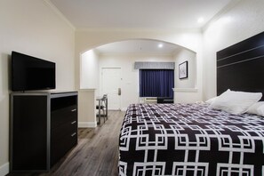 Individually decorated, individually furnished, desk, laptop workspace - Palace Inn (Houston)
