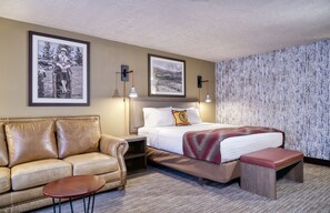 Deluxe Room, 1 King Bed - Yellowstone Park Hotel (West Yellowstone)