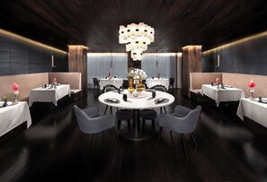 4 restaurants; breakfast, lunch, and dinner served - Alpenroyal Grand Hotel (Selva di Val Gardena)