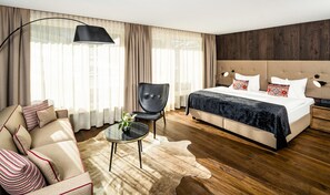 Junior Suite (Deluxe)