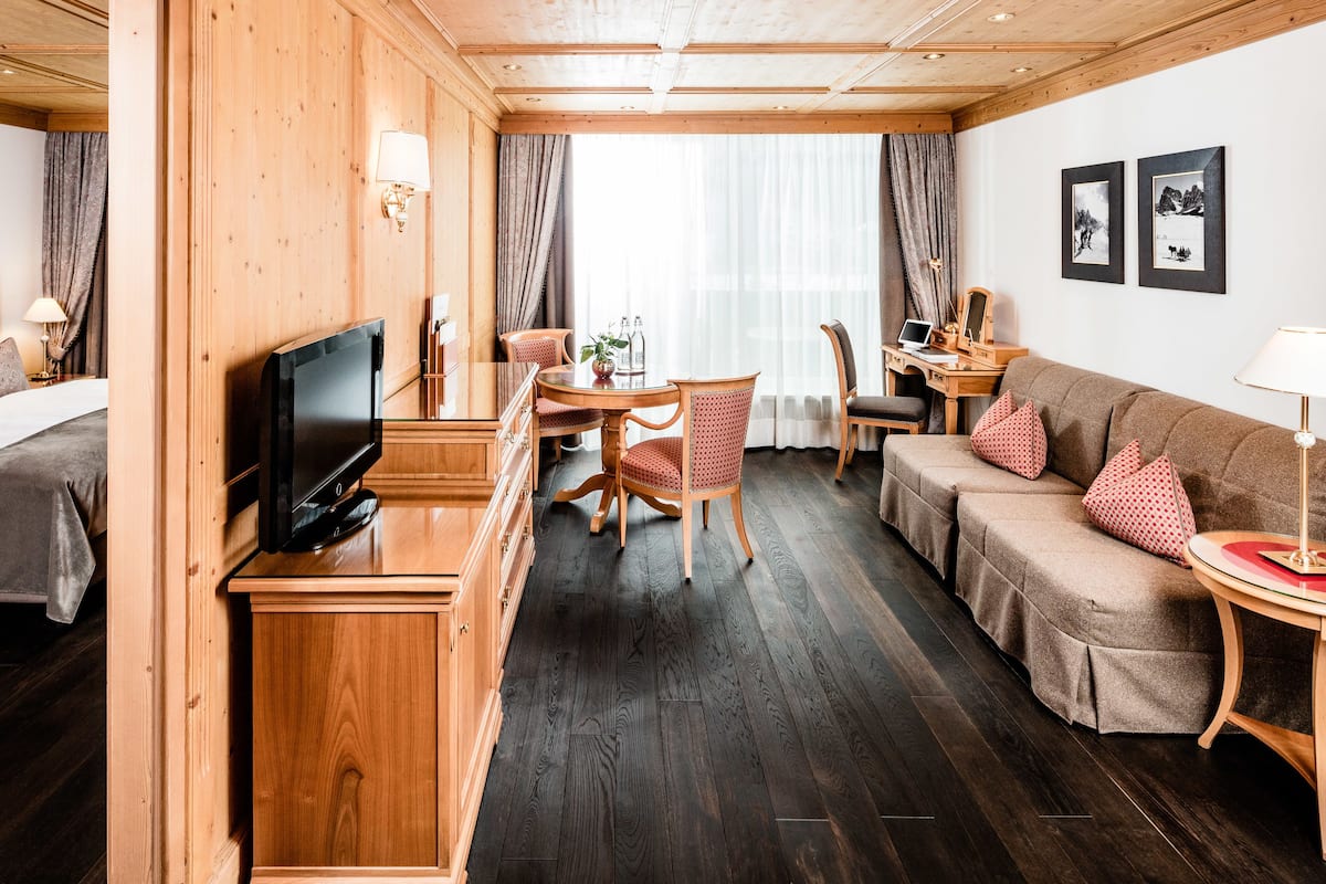 Svit - 1 sovrum (Alpenroyal) | SÀngtillbehör av högsta kvalitet och minibar