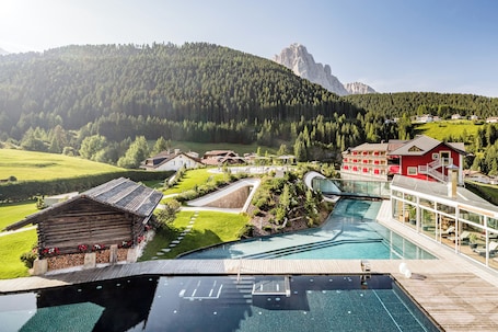 Garden view. Alpenroyal Grand Hotel