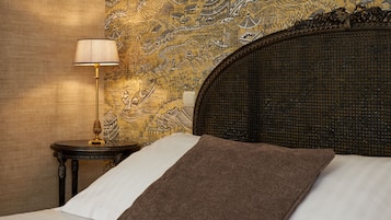 Chambre Luxe | Literie de qualité supérieure, coffres-forts dans les chambres, bureau