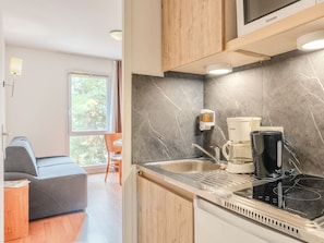 Private kitchenette - Sejours & Affaires Nantes La Beaujoire (Nantes)